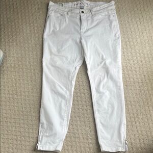 Mac white jeans. Size 27. No stains. Tapered leg.